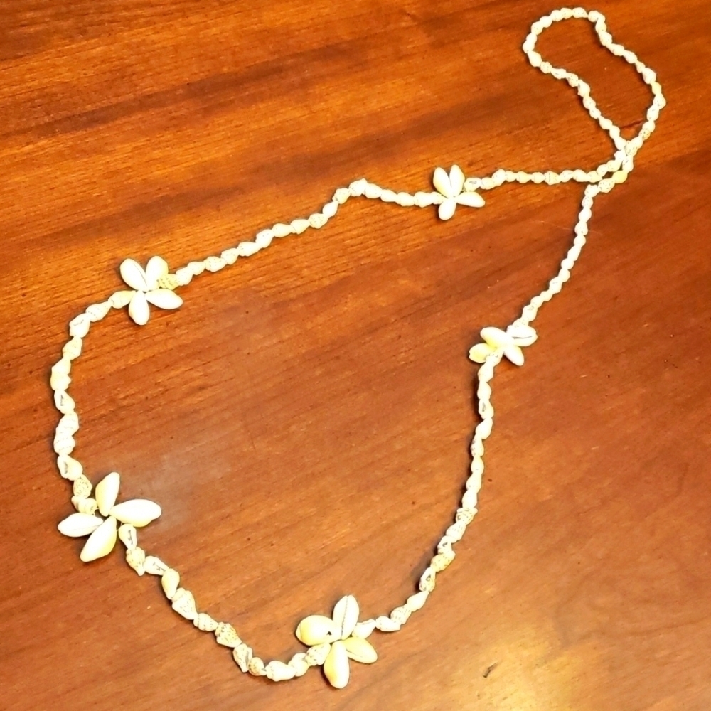 VINTAGE Puka Shell Necklace 20" - Picture 3 of 4
